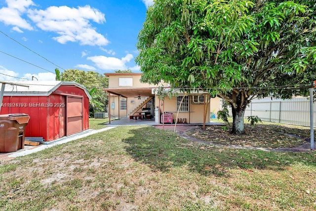 911 E 9th Pl, Hialeah, FL 33010