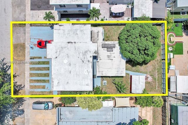 911 E 9th Pl, Hialeah, FL 33010