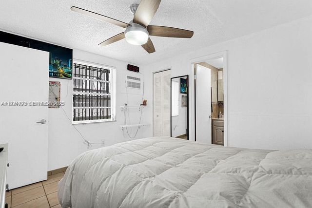 911 E 9th Pl, Hialeah, FL 33010