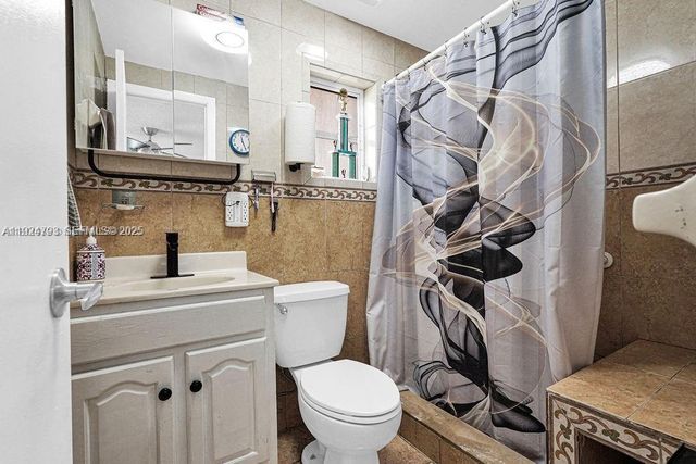 911 E 9th Pl, Hialeah, FL 33010