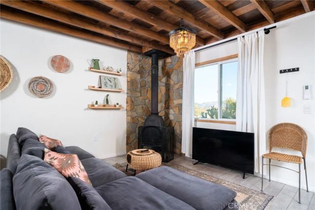 69126 Rainier, 29 Palms, CA 92277