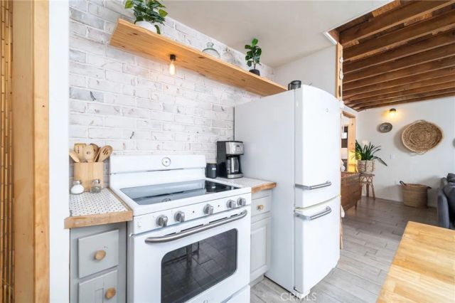 69126 Rainier, 29 Palms, CA 92277