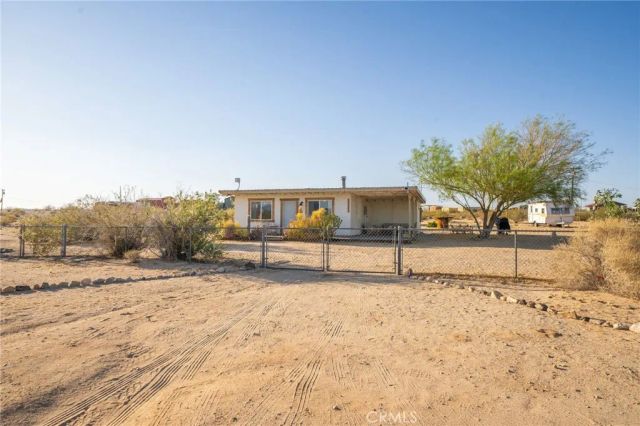 69126 Rainier, 29 Palms, CA 92277