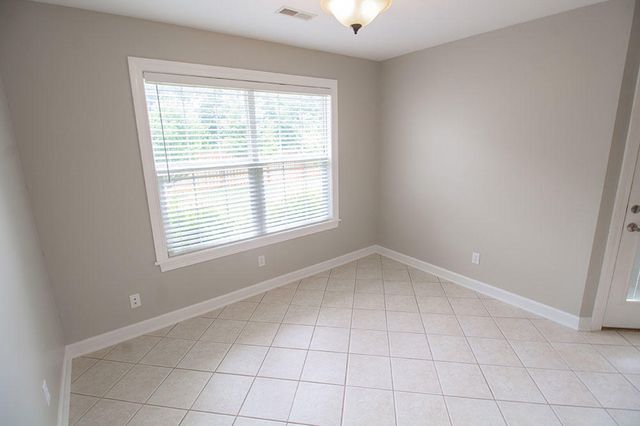 7106 STANWOOD DR, Columbia, MO 65203