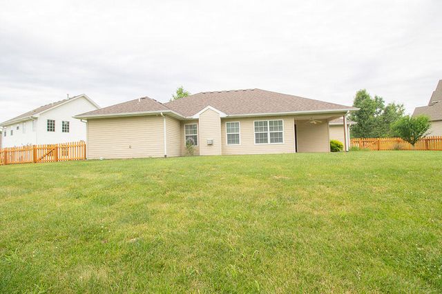 7106 STANWOOD DR, Columbia, MO 65203