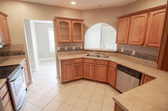 7106 STANWOOD DR, Columbia, MO 65203