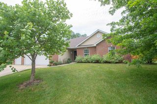 7106 STANWOOD DR, Columbia, MO 65203