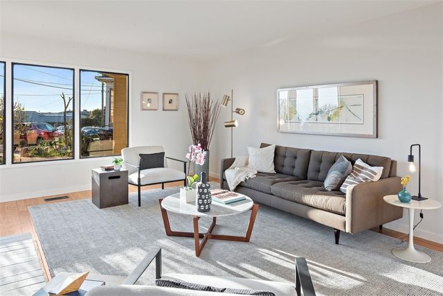 101 101 Crest Ave, Richmond, CA 94801