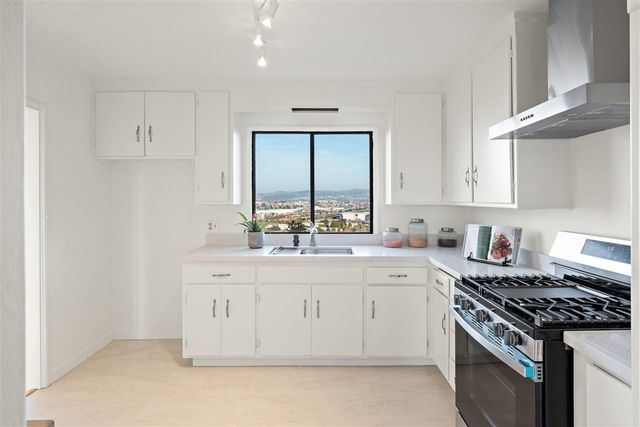 101 101 Crest Ave, Richmond, CA 94801