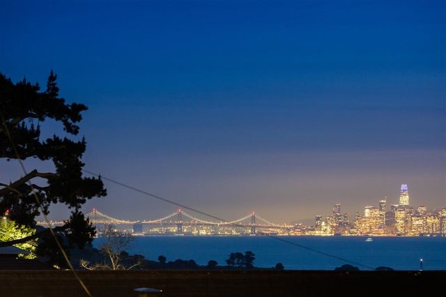 101 101 Crest Ave, Richmond, CA 94801