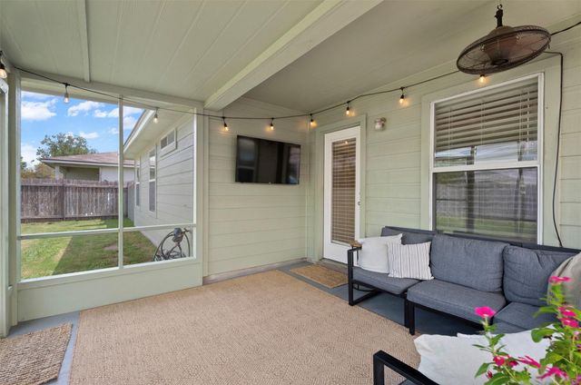 214 Jennifer LN, Bastrop, TX 78602