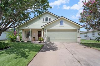 214 Jennifer LN, Bastrop, TX 78602