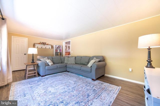 15 WILLOW LN, La Plata, MD 20646