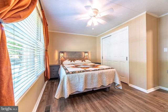 15 WILLOW LN, La Plata, MD 20646