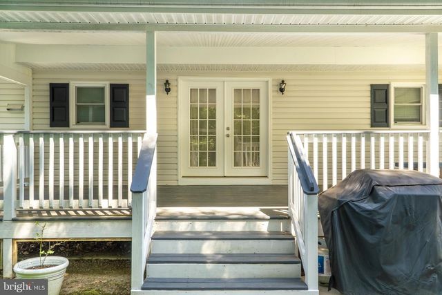 15 WILLOW LN, La Plata, MD 20646