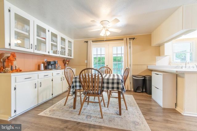 15 WILLOW LN, La Plata, MD 20646
