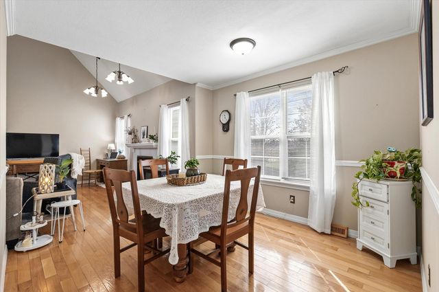 3702 BEDFORD DR, Columbia, MO 65203