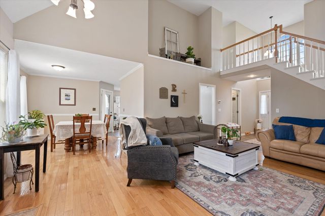 3702 BEDFORD DR, Columbia, MO 65203