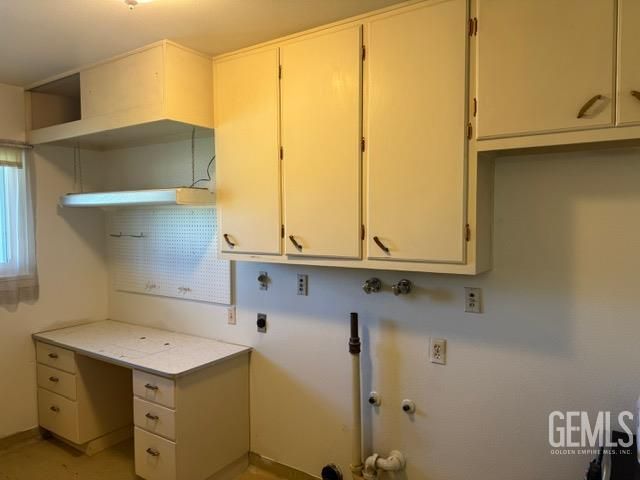 604 River Oaks Drive, Bakersfield, CA 93309