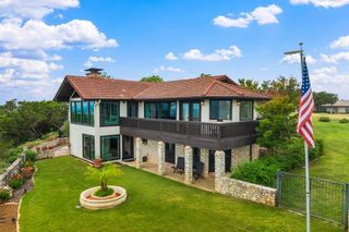 327 Loma Vista Dr, Kerrville, TX 78028