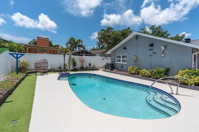 12107 72ND WAY, Largo, FL 33773
