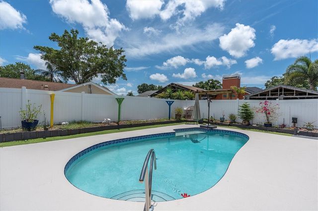 12107 72ND WAY, Largo, FL 33773