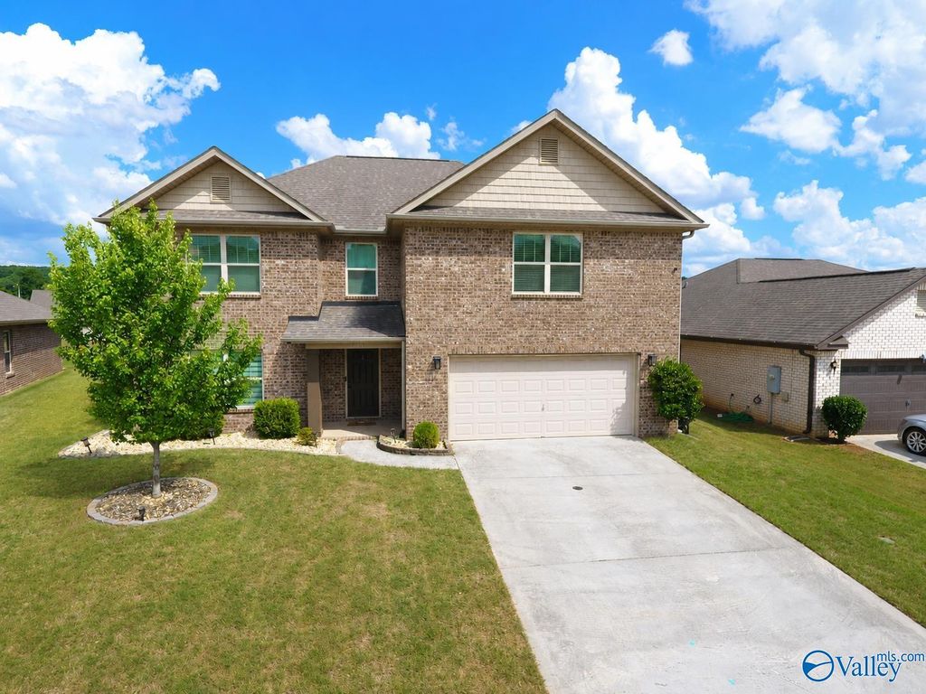 119 White Rock Drive, Harvest, AL 35749