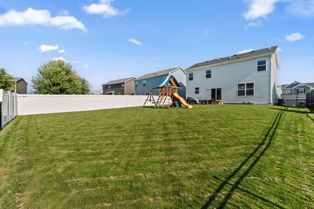18135 Gladstone Trail, Lakeville, MN 55044
