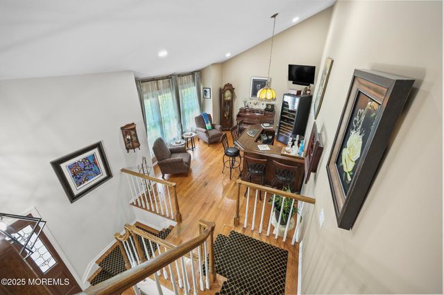 3 Sudbury Road, Morganville, NJ 07751