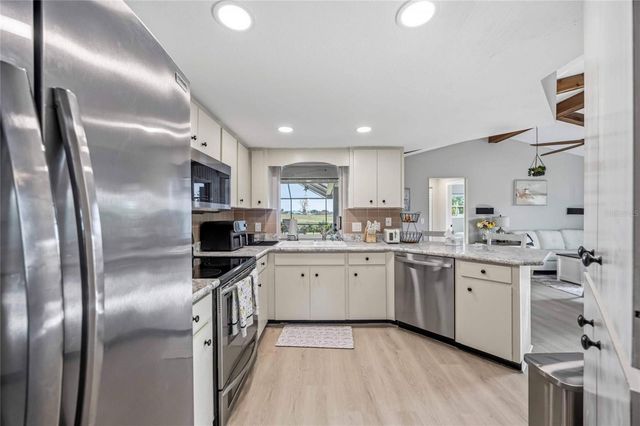 36 BUNKER CIRCLE, Rotonda West, FL 33947