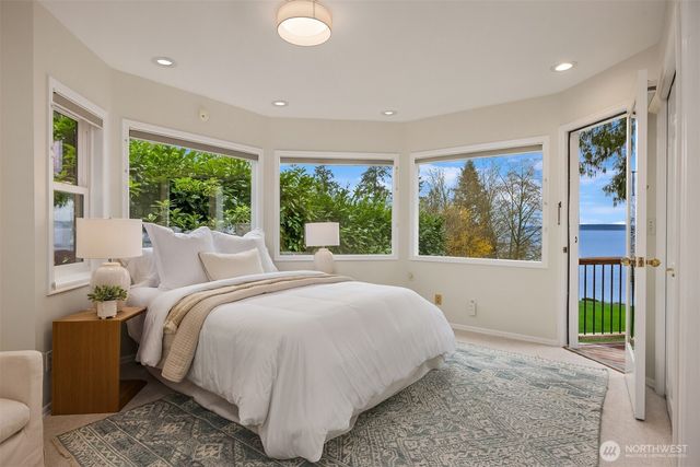 7946 Grand Avenue NE, Bainbridge Island, WA 98110