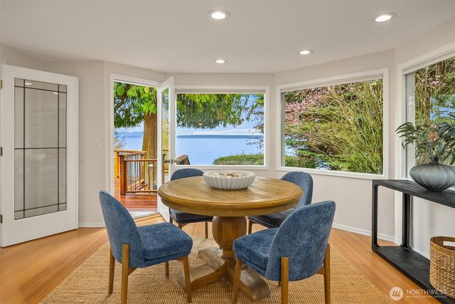 7946 Grand Avenue NE, Bainbridge Island, WA 98110