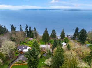 7946 Grand Avenue NE, Bainbridge Island, WA 98110