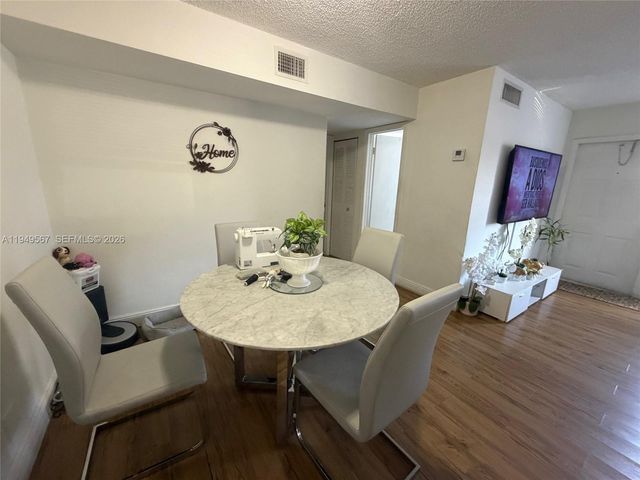 10054 Winding Lake Rd 103, Sunrise, FL 33351