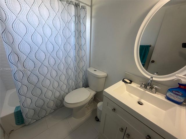 10054 Winding Lake Rd 103, Sunrise, FL 33351