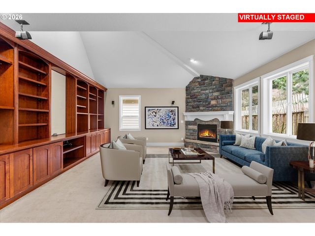 11073 Se RIMROCK Dr, Happy Valley, OR 97086