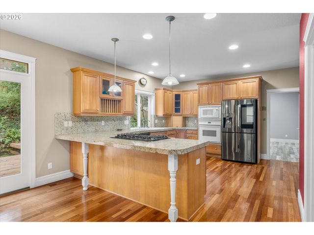 11073 Se RIMROCK Dr, Happy Valley, OR 97086