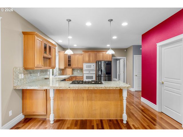 11073 Se RIMROCK Dr, Happy Valley, OR 97086