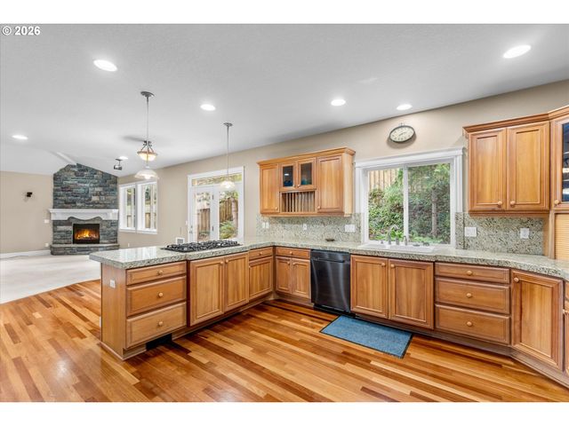 11073 Se RIMROCK Dr, Happy Valley, OR 97086