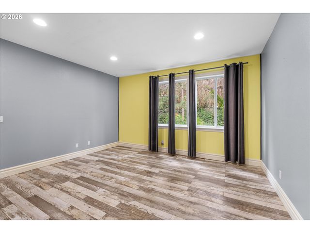 11073 Se RIMROCK Dr, Happy Valley, OR 97086