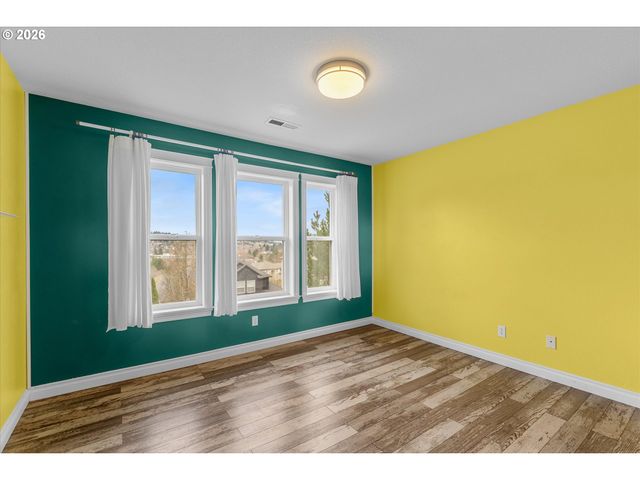 11073 Se RIMROCK Dr, Happy Valley, OR 97086