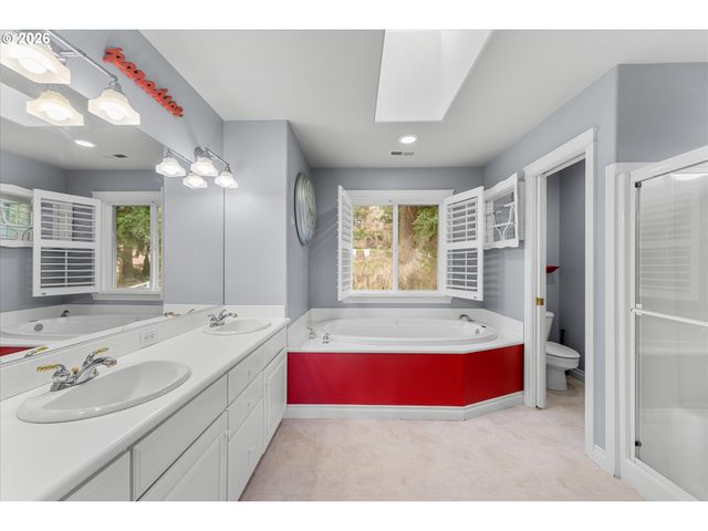 11073 Se RIMROCK Dr, Happy Valley, OR 97086