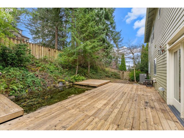 11073 Se RIMROCK Dr, Happy Valley, OR 97086