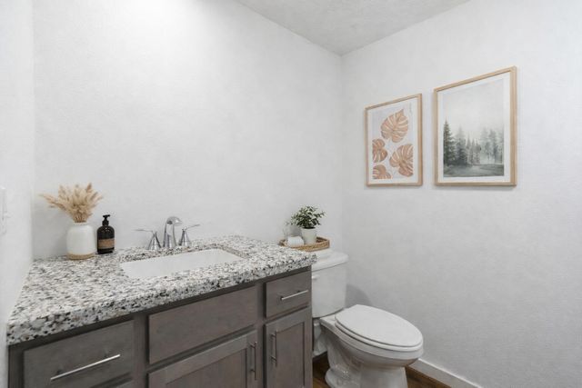 222 S Chesterfield Avenue, Rogersville, MO 65742