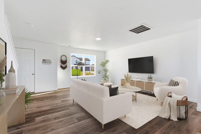 222 S Chesterfield Avenue, Rogersville, MO 65742