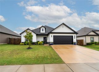 1041 Sunshine Court, Centerton, AR 72719