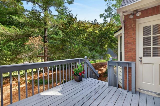 233 Shadowlake Court SE, Marietta, GA 30067