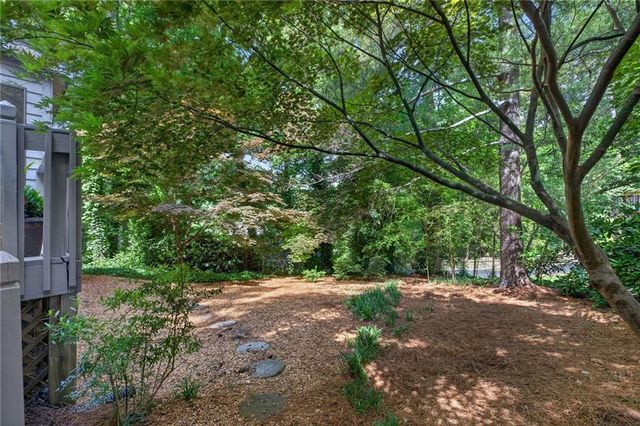 233 Shadowlake Court SE, Marietta, GA 30067