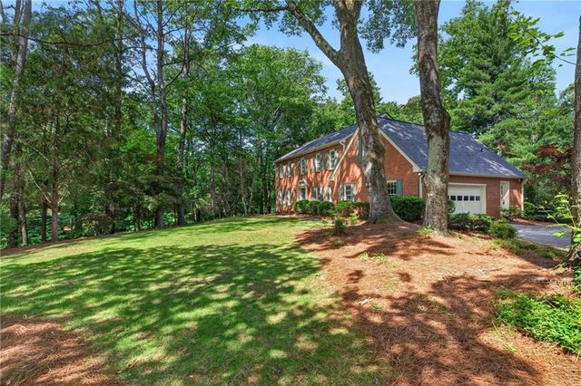 233 Shadowlake Court SE, Marietta, GA 30067