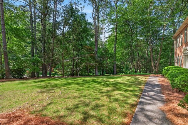 233 Shadowlake Court SE, Marietta, GA 30067